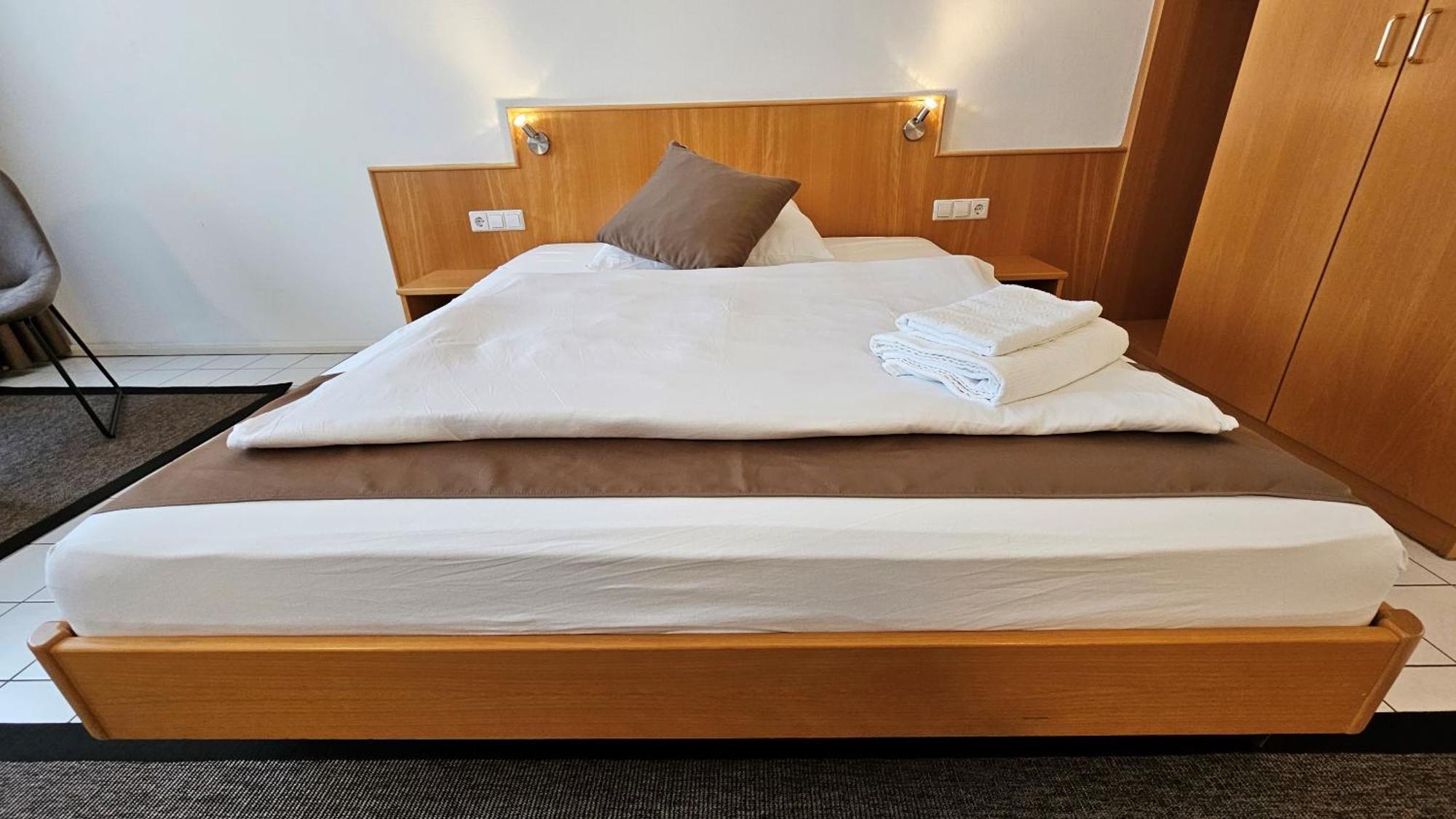 Elha Hotel 3*