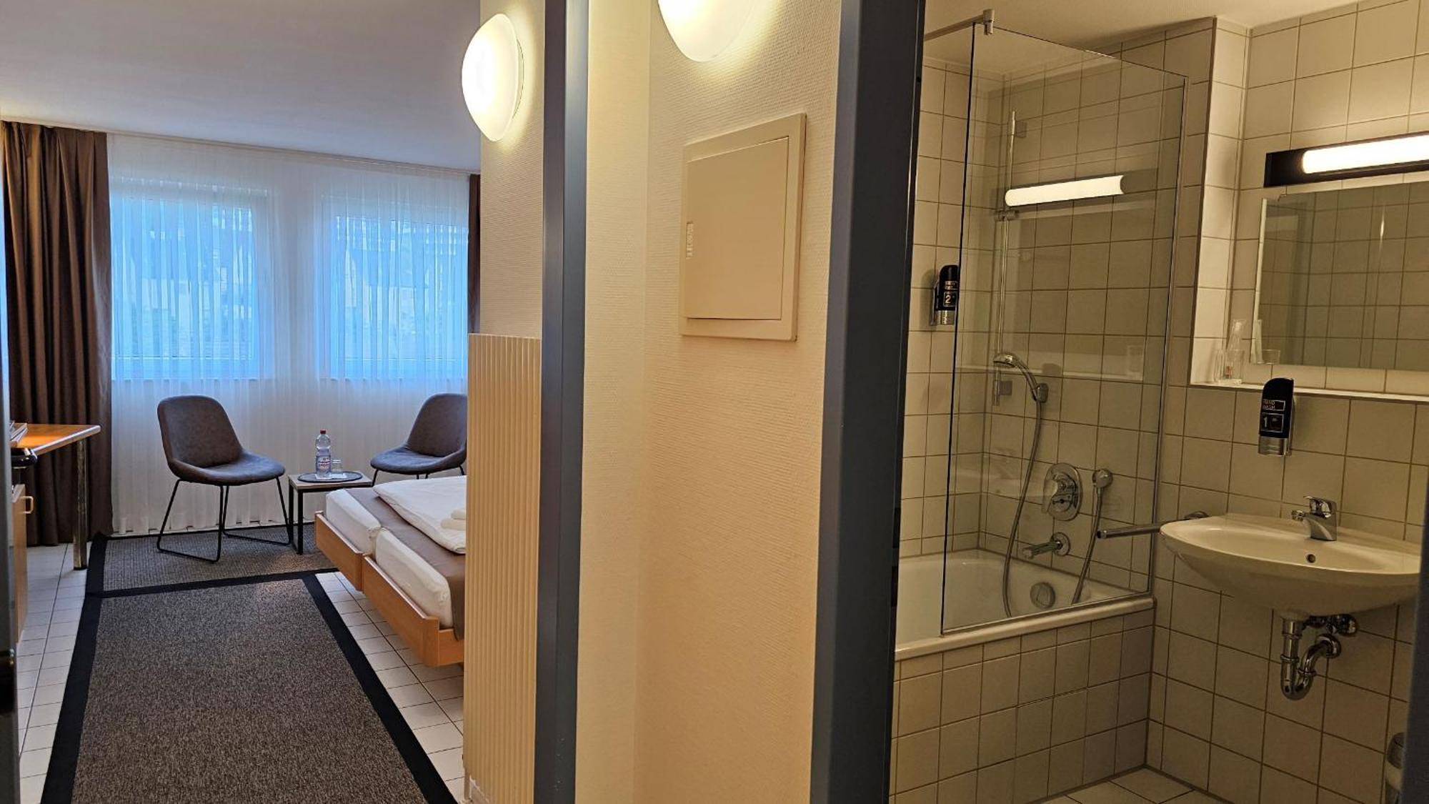 Elha Hotel 3*